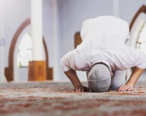 Карантиндегі Рамазан: Тарауық намазы қалай оқылады? (+ ВИДЕО)