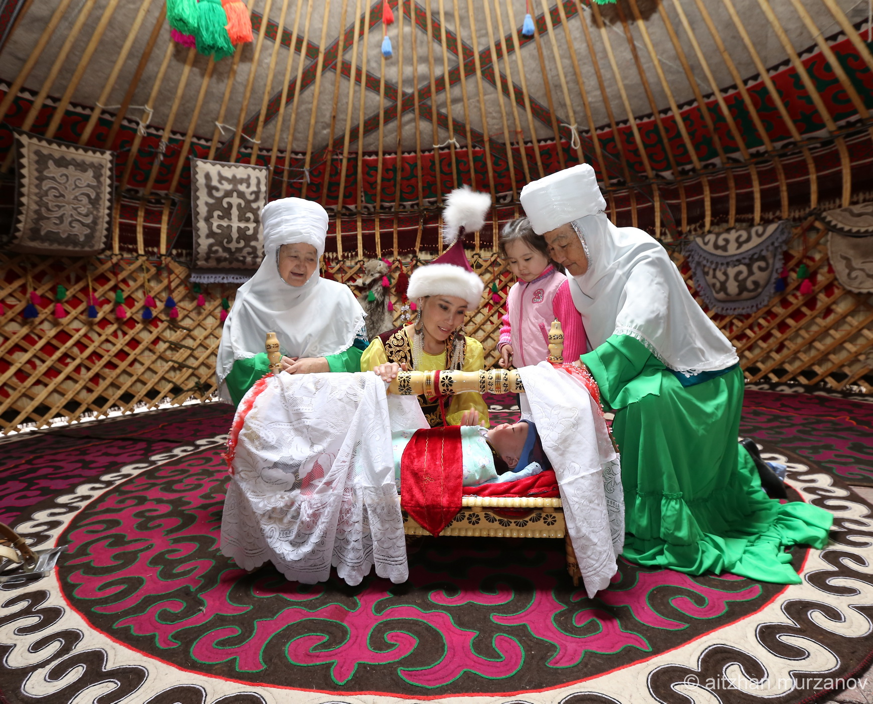 Kazakh traditions. Шилдехана Бесик той. Казахские традиции. Традиции казахского народа. Свадебные обряды казахского народа.