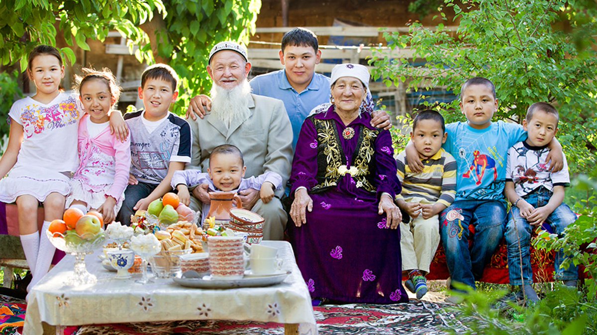 Фото казахстанской семьи