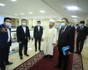 Министр Асқар Омаров имамдармен кездесті